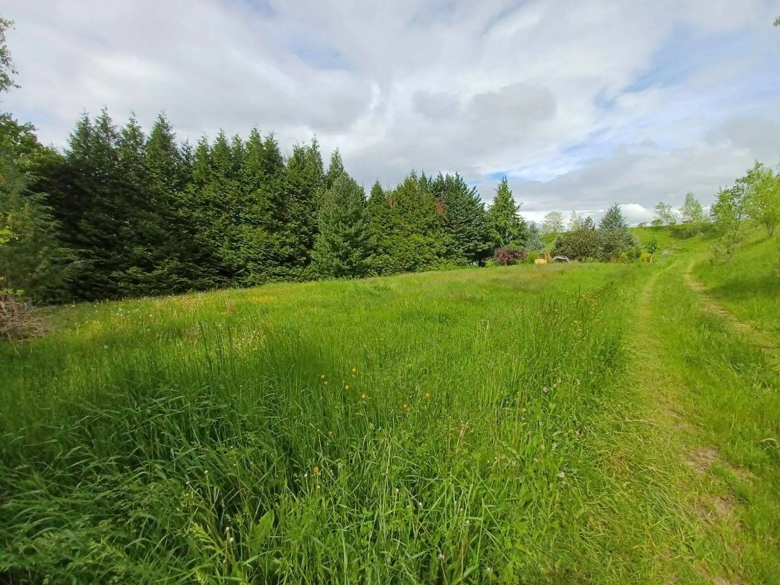 Terrain constructible de 441 m² à Copponex, idéal pour construire votre maison 