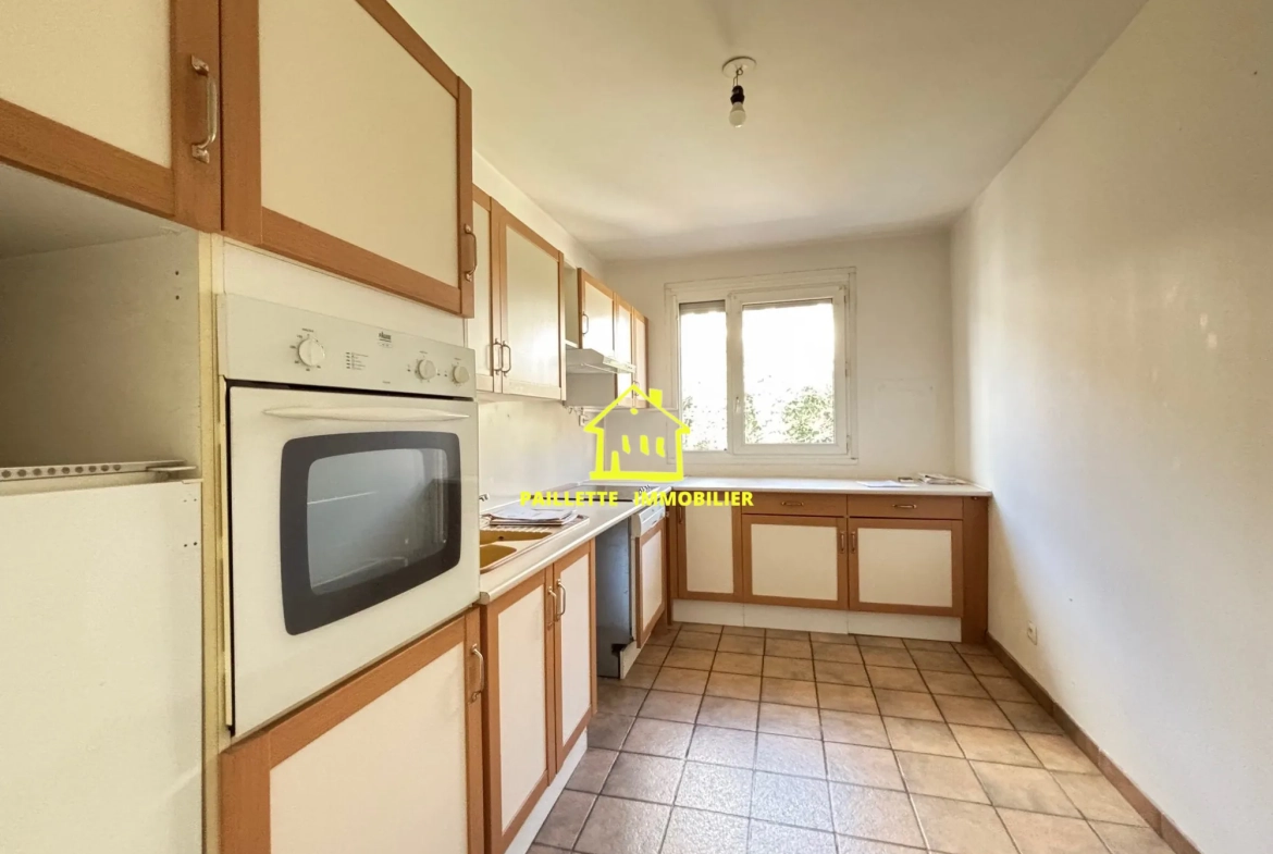 Appartement à vendre au Havre avec balcon, cave et garage proche de la place de Graville 