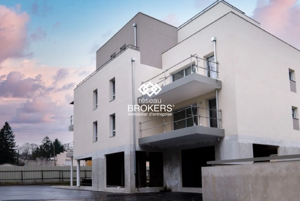 Locaux commerciaux neufs à vendre à Pusignan - Opportunités professionnelles en centre-ville 