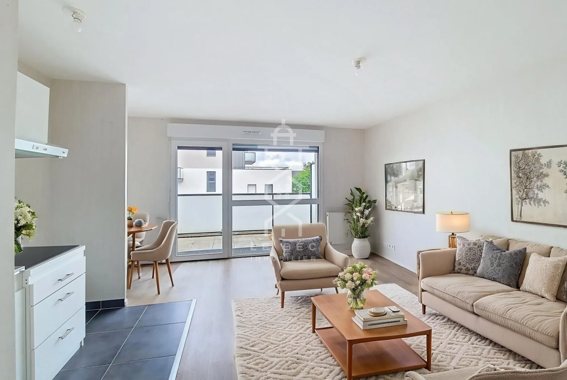 Appartement T2 récent avec terrasse et parking au centre de Lanester 