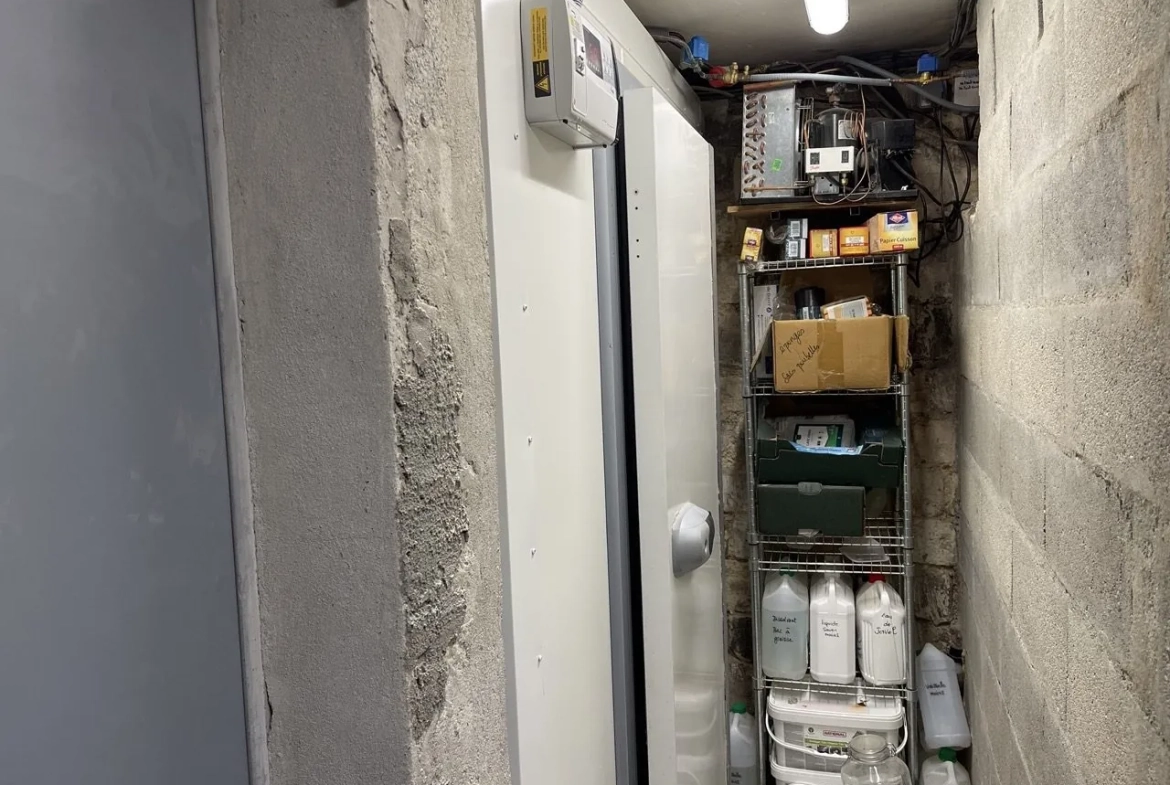 Restaurant avec extraction 400 et 28 couverts à vendre dans le 20ème Paris 