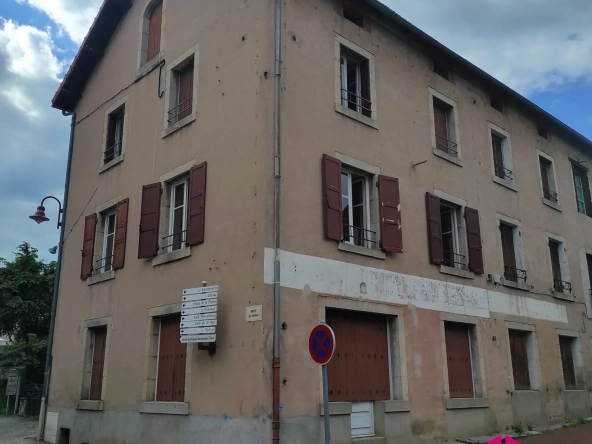 Immeuble à rénover à Rosières – Opportunité d’investissement