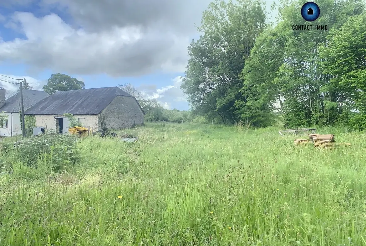 Grande grange à rénover à Saint Germain les Vergnes avec terrain de 900 m² 