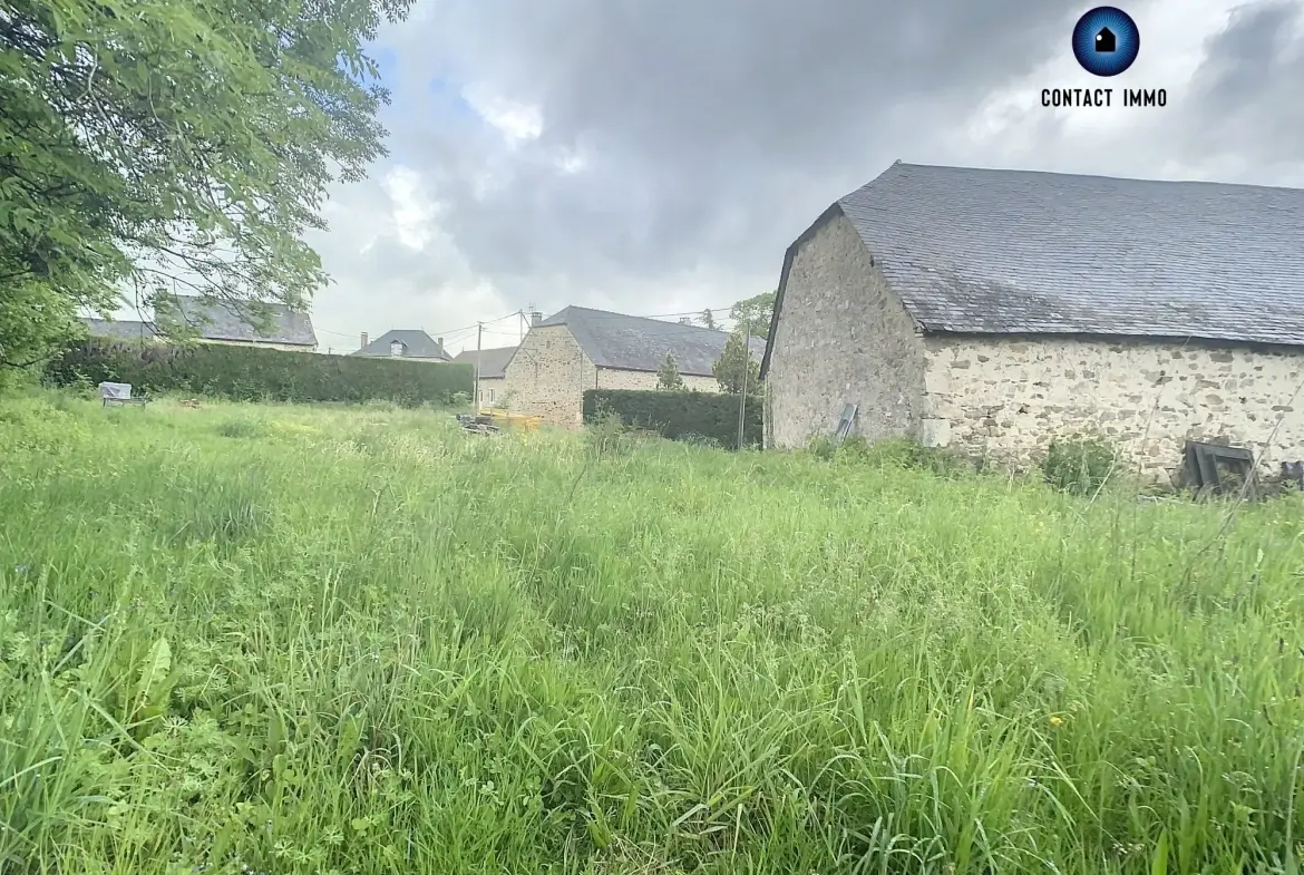 Grande grange à rénover à Saint Germain les Vergnes avec terrain de 900 m² 