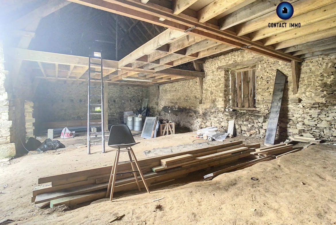 Grande grange à rénover à Saint Germain les Vergnes avec terrain de 900 m² 