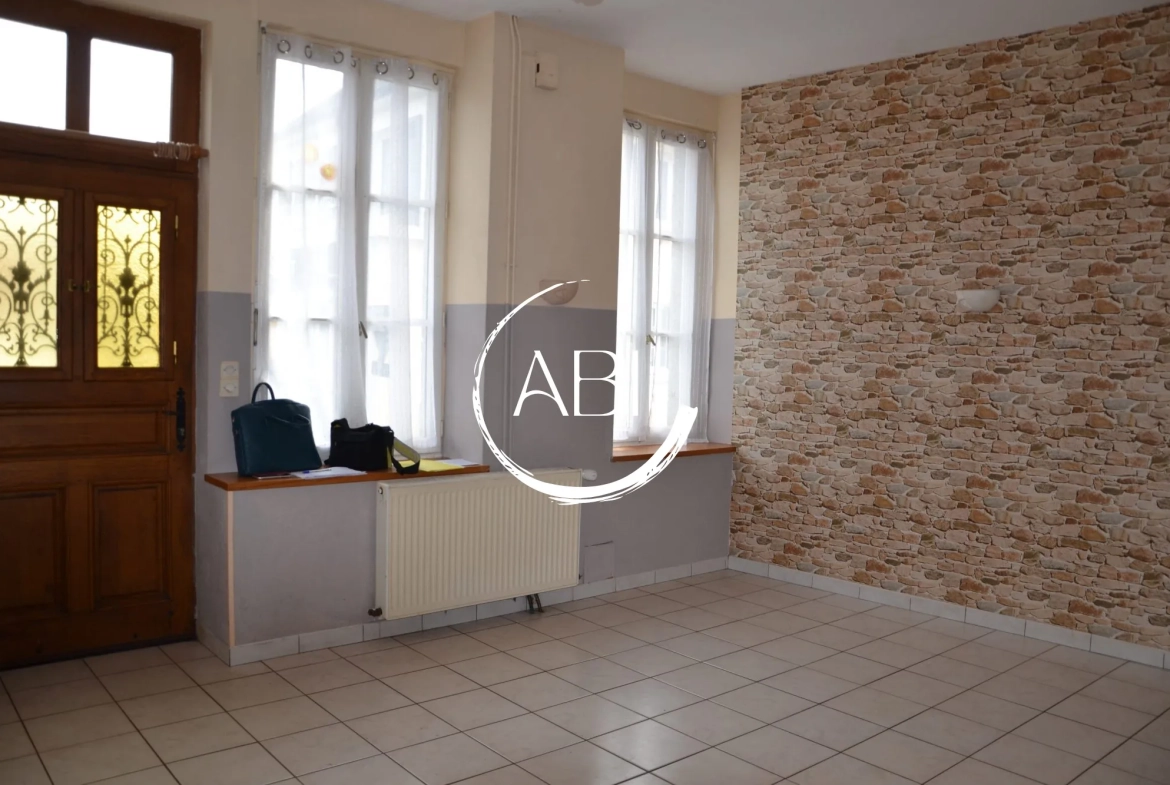 Maison en pierre à vendre proche Bagnoles de l'Orne - 88 m² avec terrain et garage 
