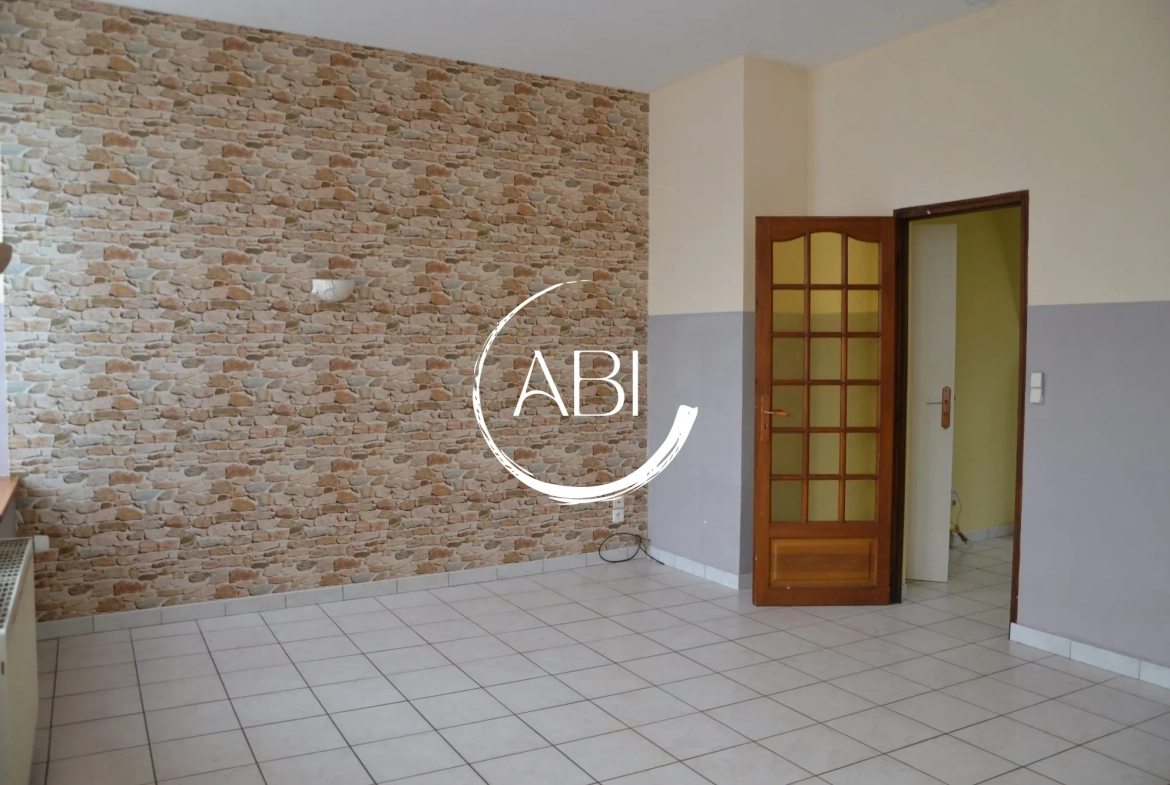 Maison en pierre à vendre proche Bagnoles de l'Orne - 88 m² avec terrain et garage 