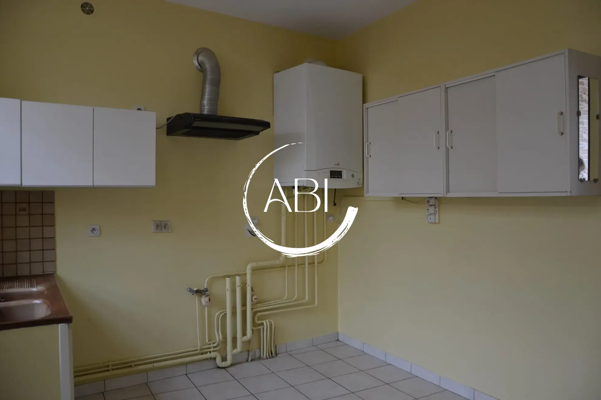 Maison en pierre à vendre proche Bagnoles de l'Orne - 88 m² avec terrain et garage 