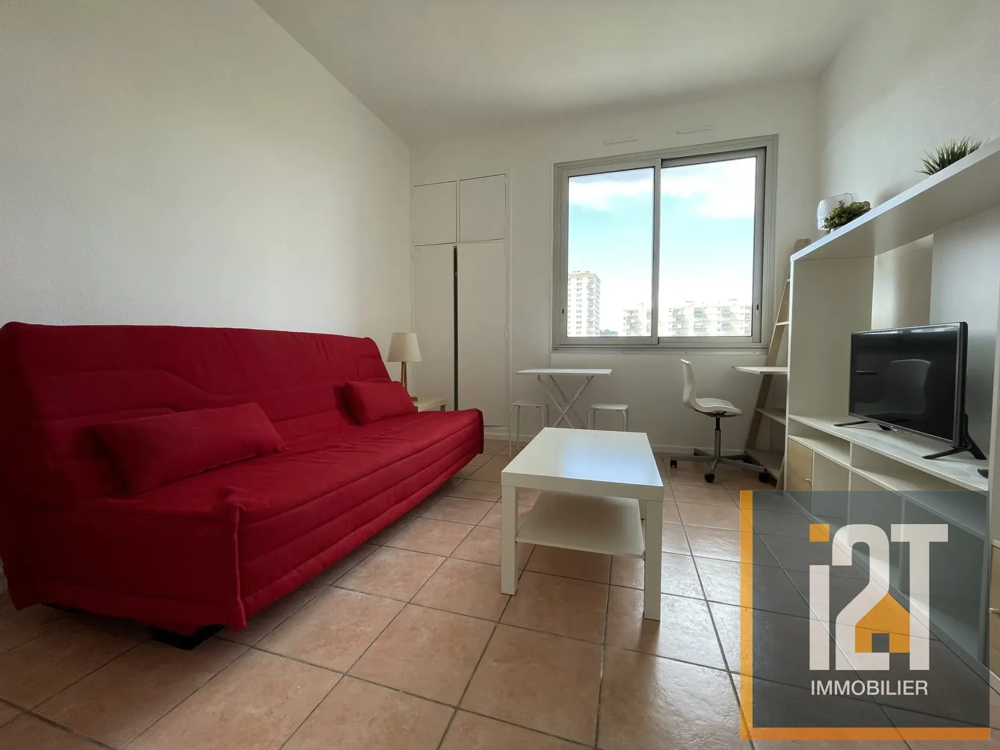 Studio à vendre à Neimes, résidence avec ascenseur, proche centre-ville 