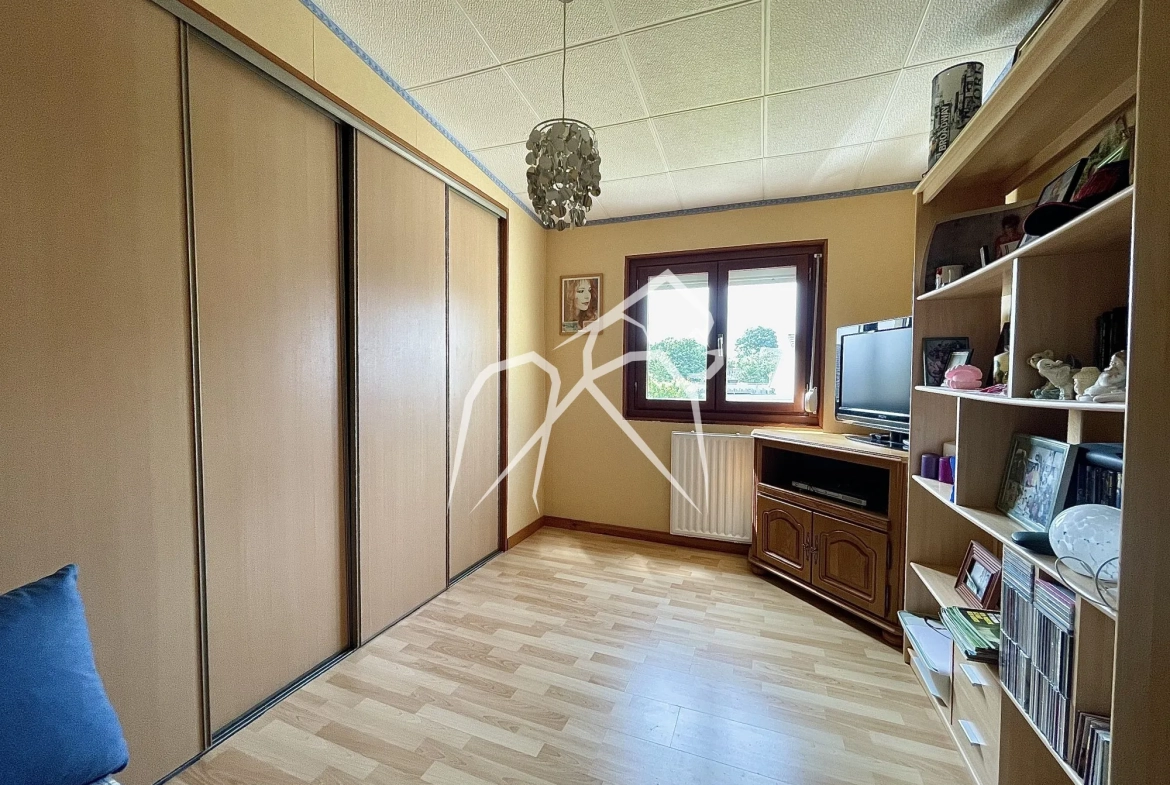 Maison 3 Chambres à Saint-Pierre-Lès-Elbeuf - 83m², Jardin Sud, Travaux à prévoir 