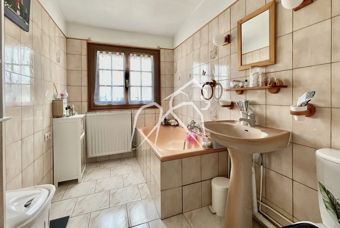 Maison 3 Chambres à Saint-Pierre-Lès-Elbeuf - 83m², Jardin Sud, Travaux à prévoir 
