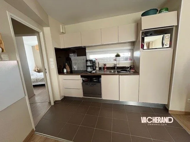 Appartement 2 pièces de 50 m² avec balcon sud à Saint-Martin-Boulogne 