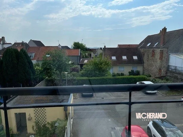 Appartement 2 pièces de 50 m² avec balcon sud à Saint-Martin-Boulogne 