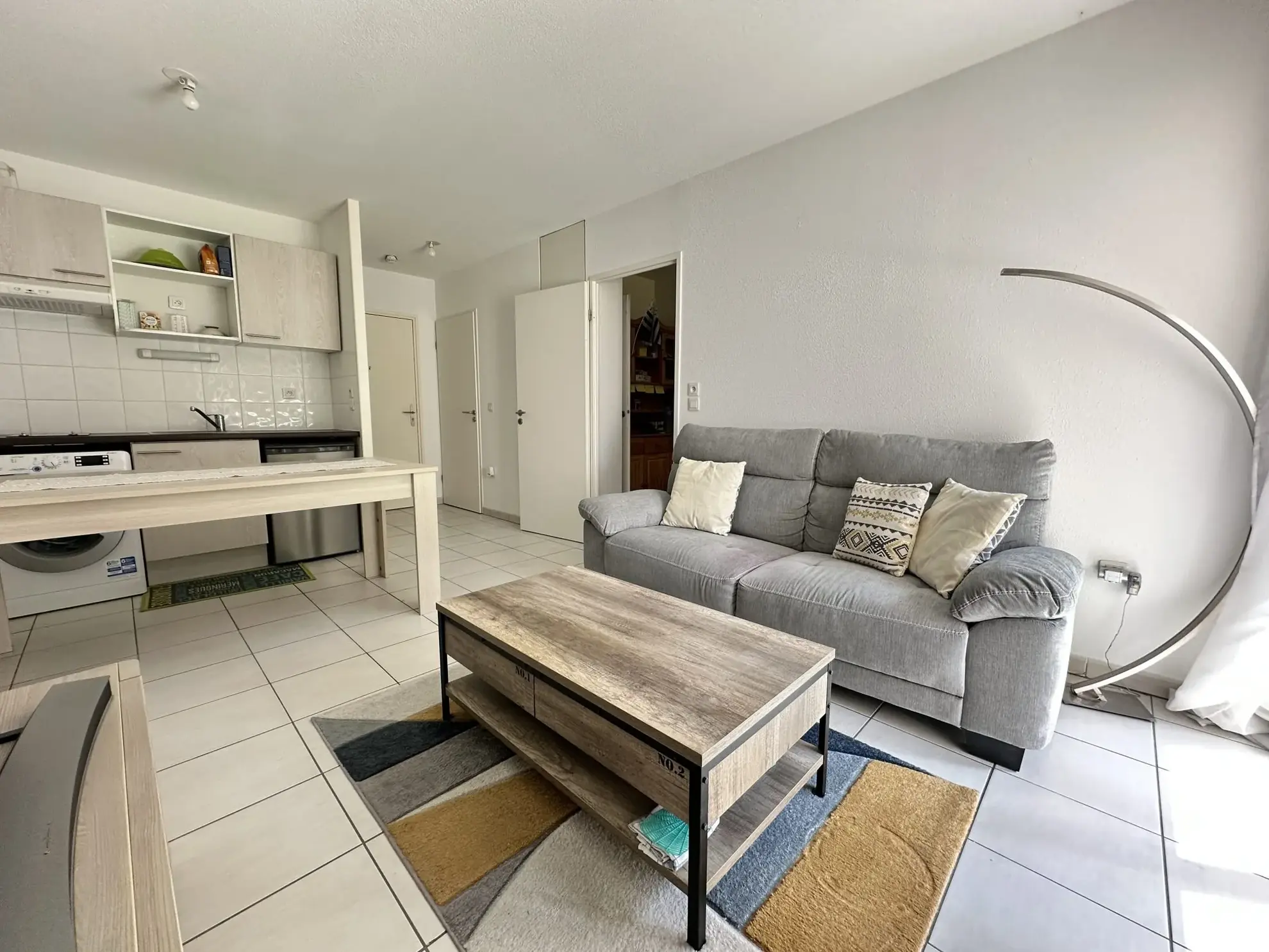 Appartement T2 au Haillan avec terrasse, parking privé, proche parc et transports 