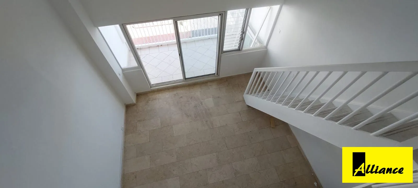 Appartement avec vue exceptionnelle sur la marina à Saint-Martin 