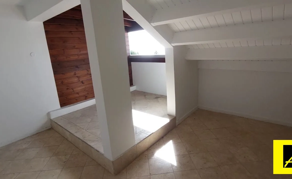 Appartement avec vue exceptionnelle sur la marina à Saint-Martin 