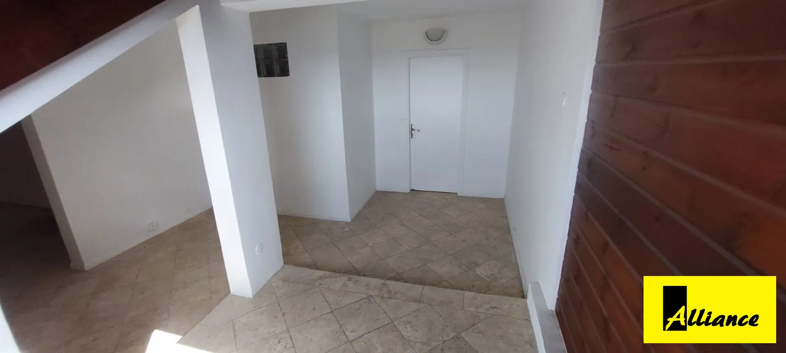 Appartement avec vue exceptionnelle sur la marina à Saint-Martin 