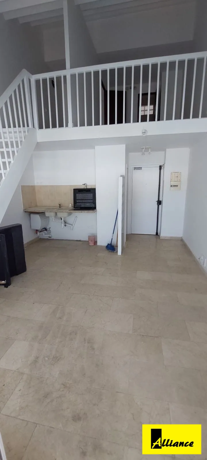 Appartement avec vue exceptionnelle sur la marina à Saint-Martin 