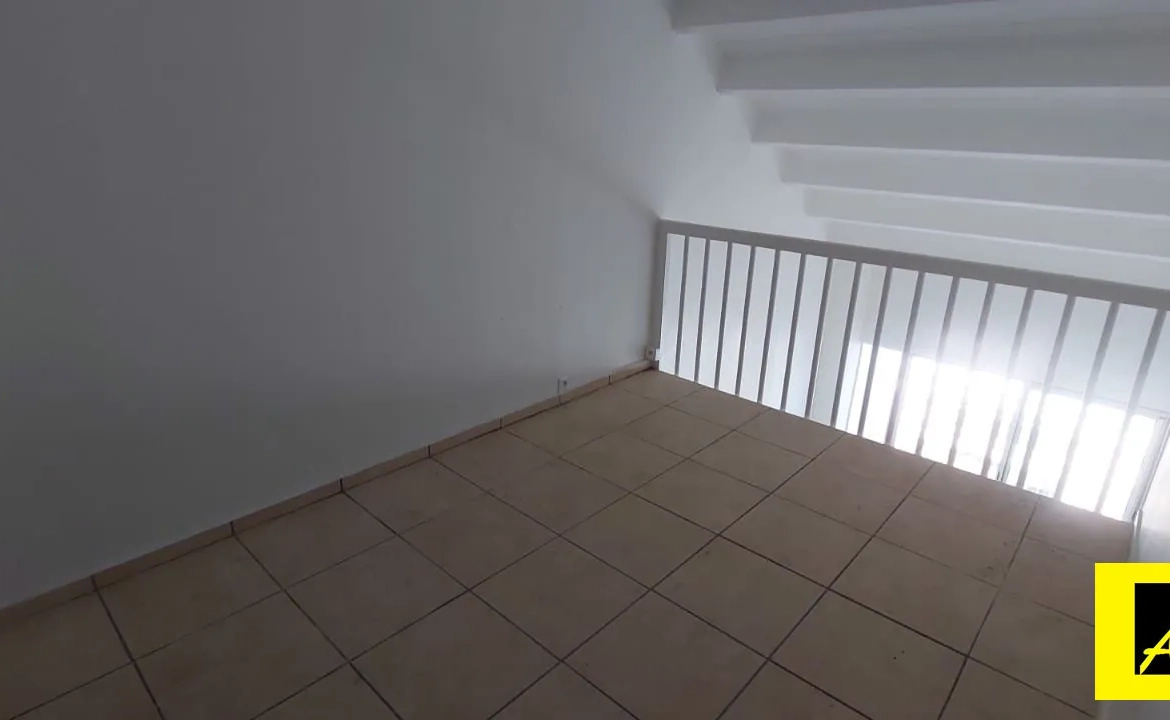 Appartement avec vue exceptionnelle sur la marina à Saint-Martin 