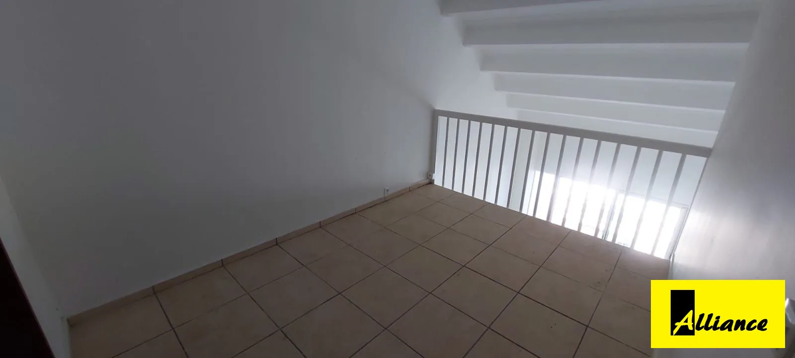 Appartement avec vue exceptionnelle sur la marina à Saint-Martin 