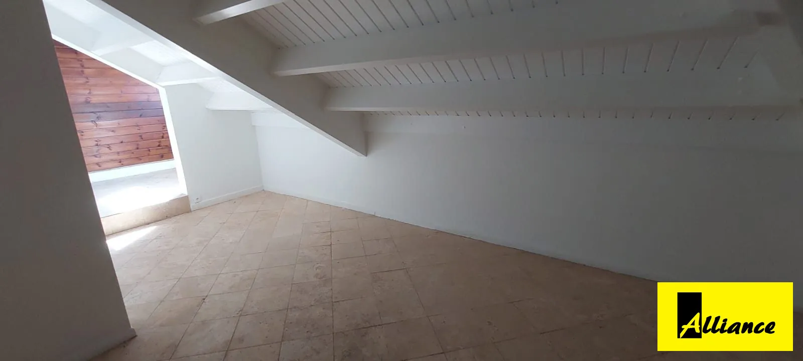 Appartement avec vue exceptionnelle sur la marina à Saint-Martin 