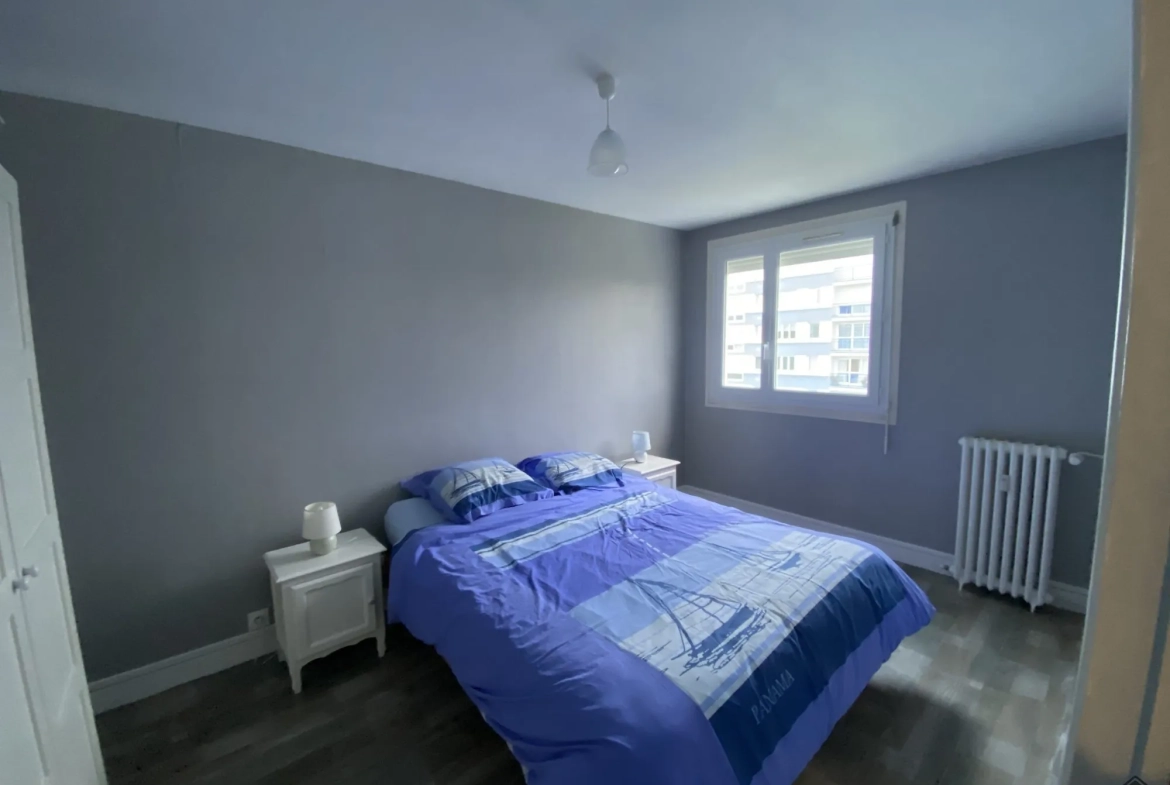 Appartement T4 à Fécamp avec ascenseur et cave, idéal famille 