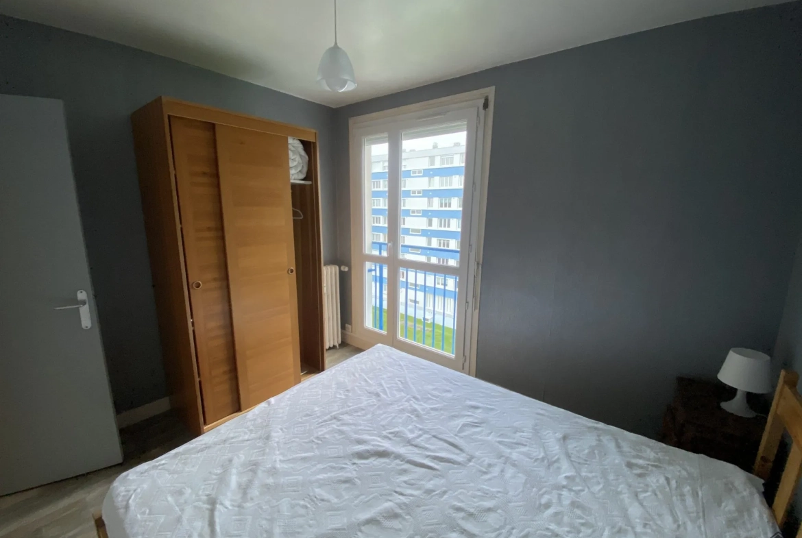 Appartement T4 à Fécamp avec ascenseur et cave, idéal famille 