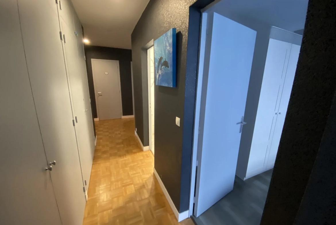 Appartement T4 à Fécamp avec ascenseur et cave, idéal famille 