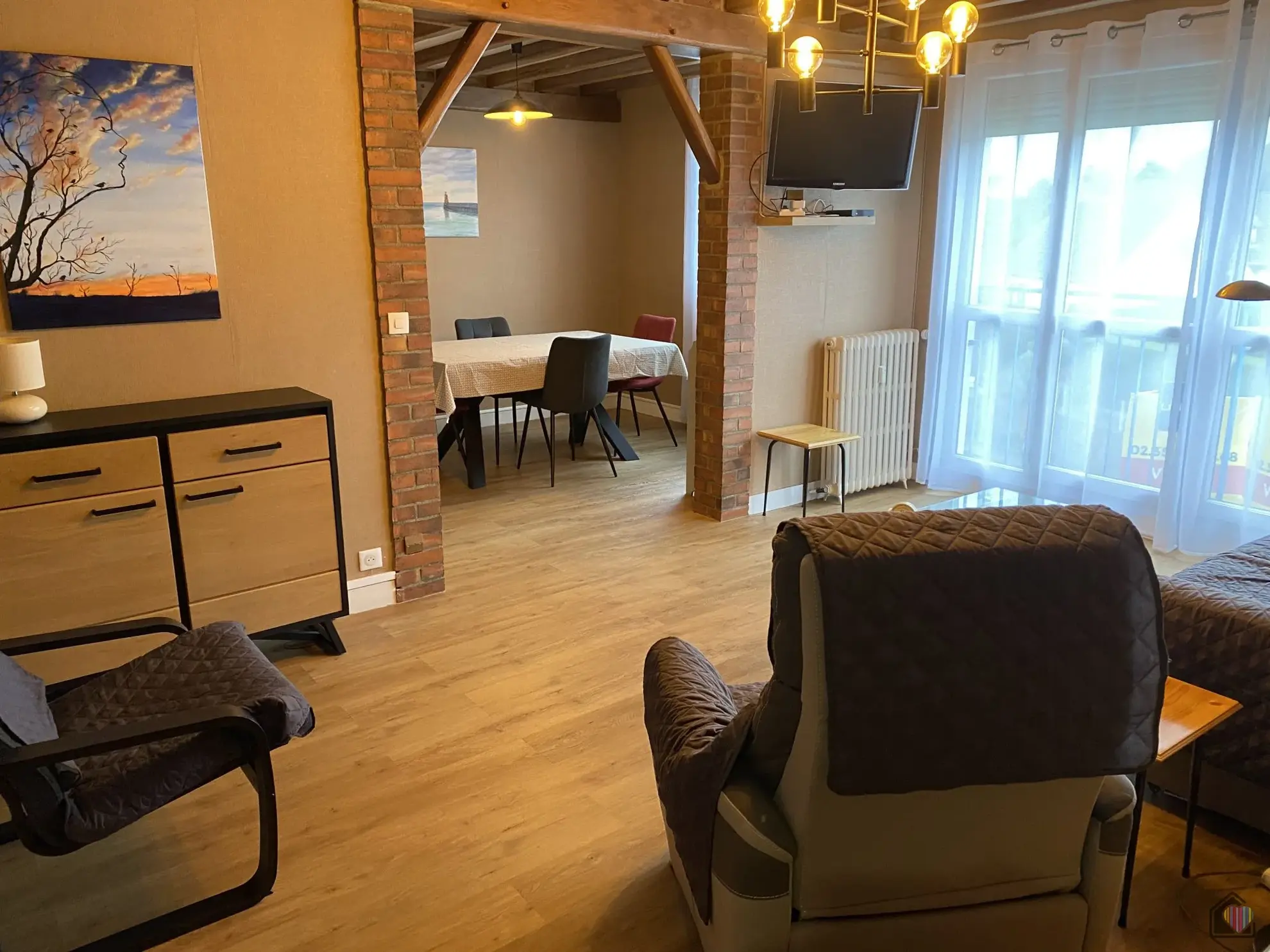 Appartement T4 à Fécamp avec ascenseur et cave, idéal famille 
