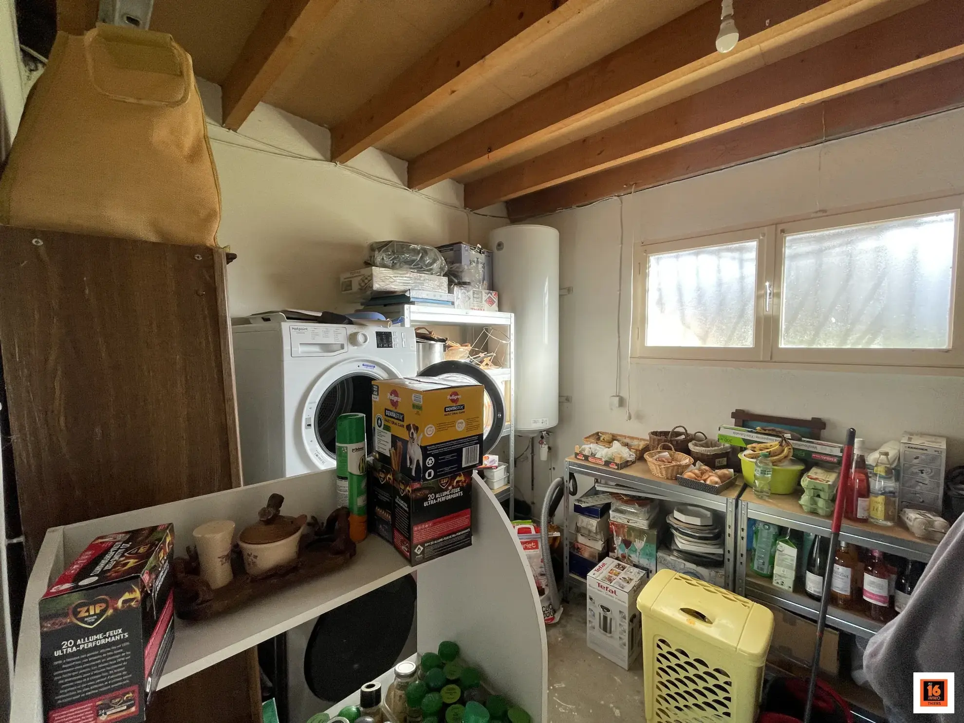 Maison à vendre à Orléat avec jardin clos et garage aménageable 