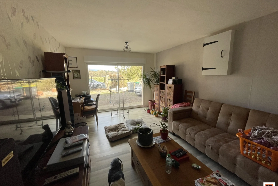 Maison à vendre à Orléat avec jardin clos et garage aménageable 