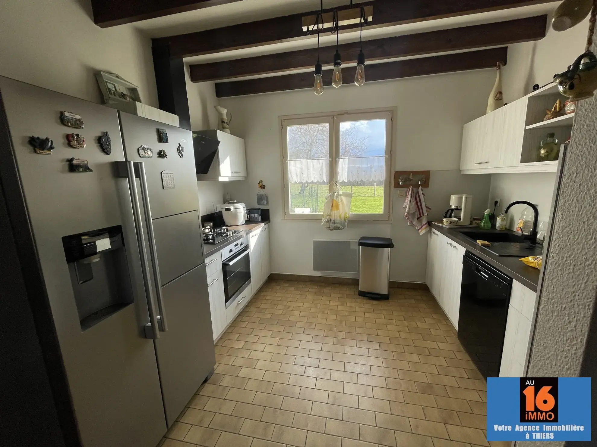 Maison à vendre à Orléat avec jardin clos et garage aménageable 