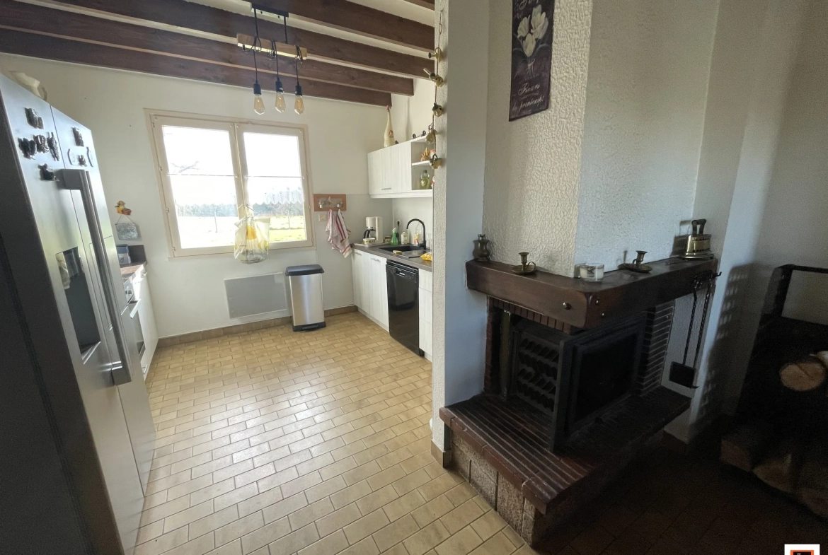 Maison à vendre à Orléat avec jardin clos et garage aménageable 
