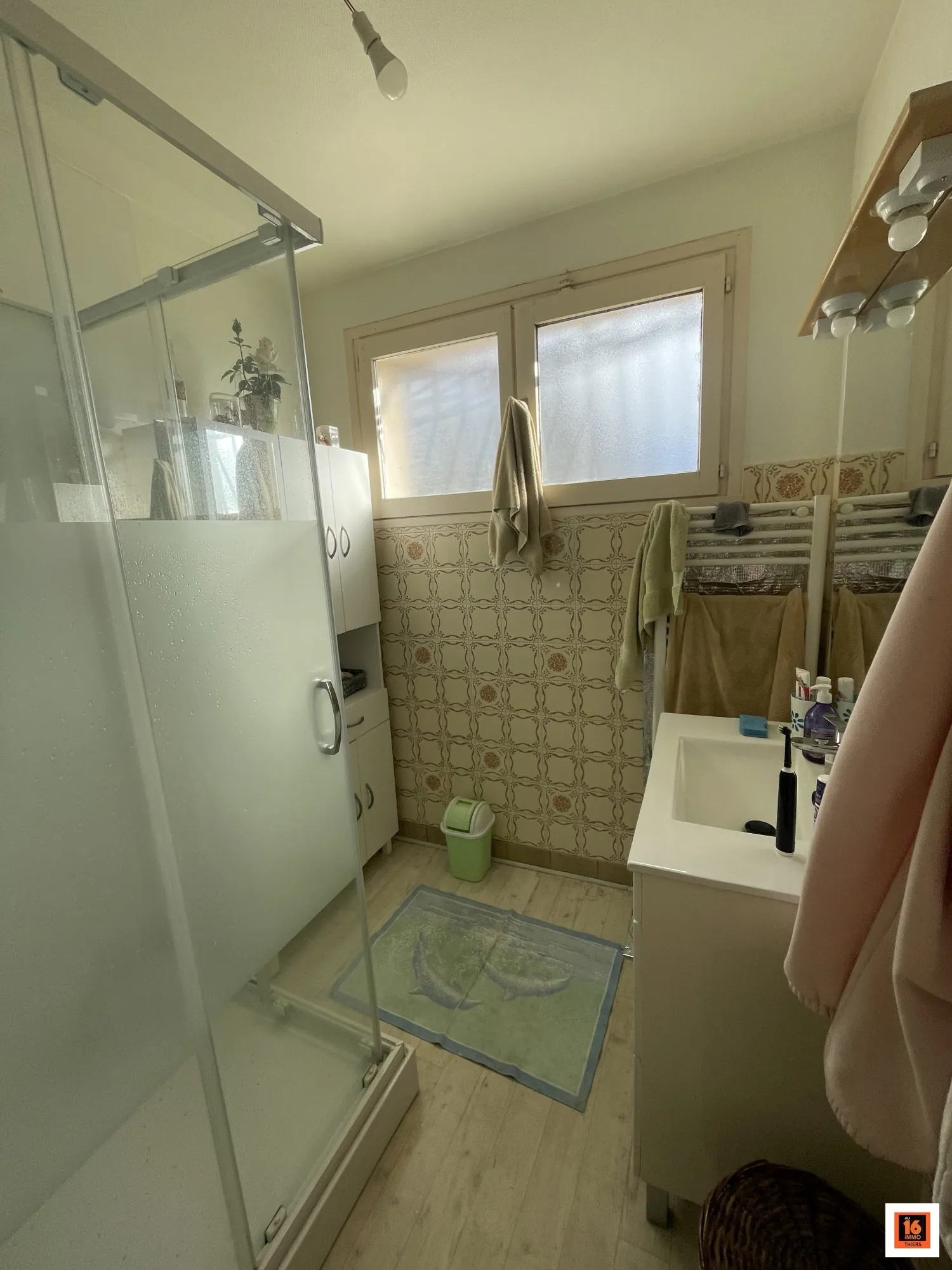 Maison à vendre à Orléat avec jardin clos et garage aménageable 