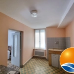 Maison de village rénovée avec potentiel à Fontcouverte
