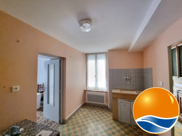 Maison de village rénovée avec potentiel à Fontcouverte