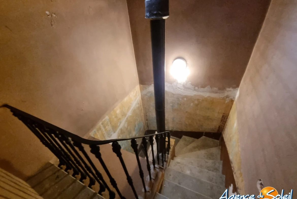 Maison de village rénovée avec potentiel à Fontcouverte 