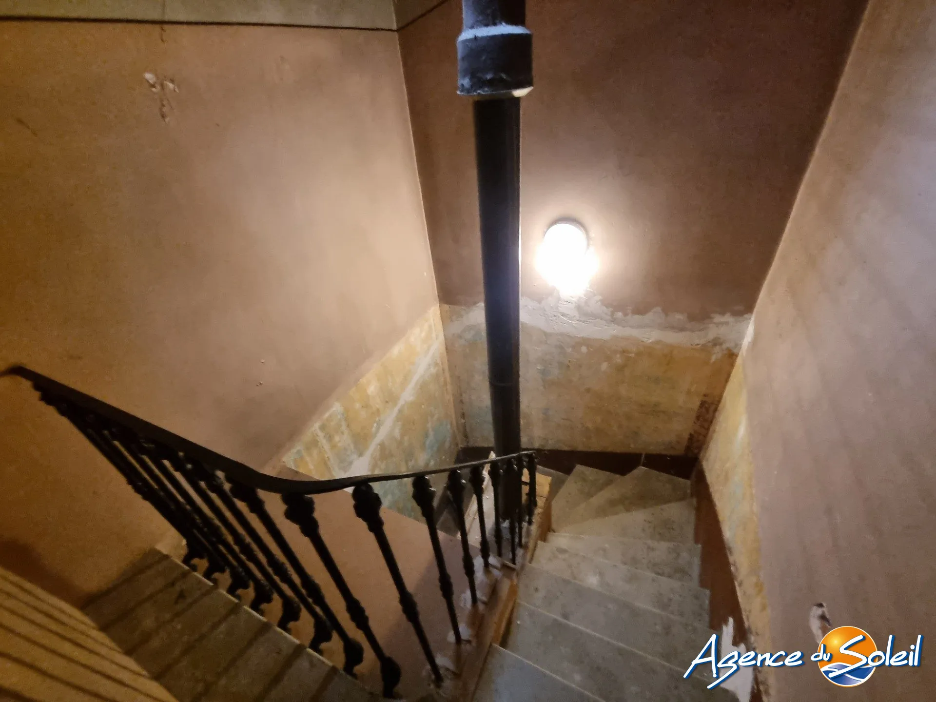Maison de village rénovée avec potentiel à Fontcouverte 