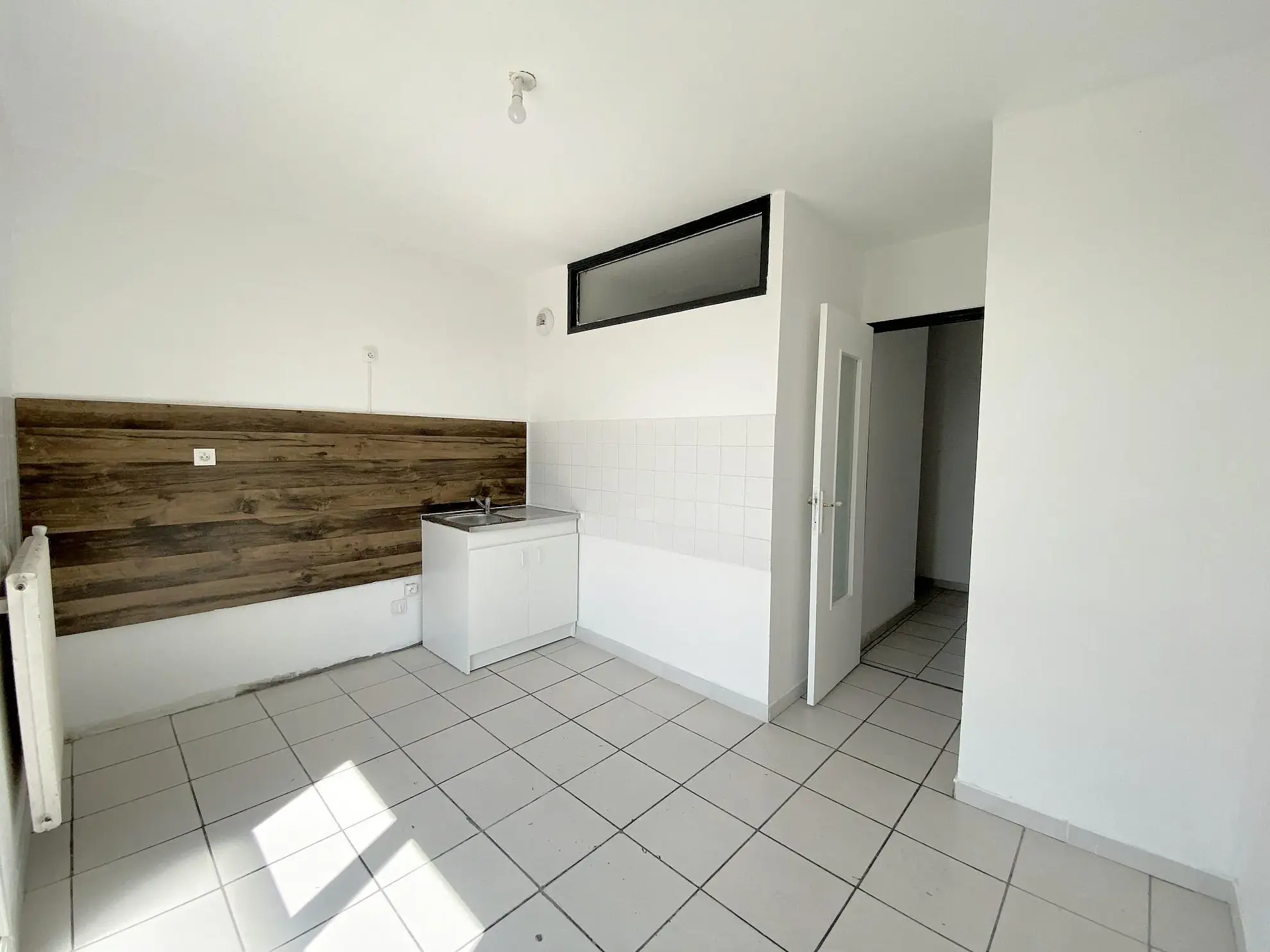 Cuisine À vendre appartement lumineux de 95,6 m² à Crest, dernier étage avec cave et stationnement 