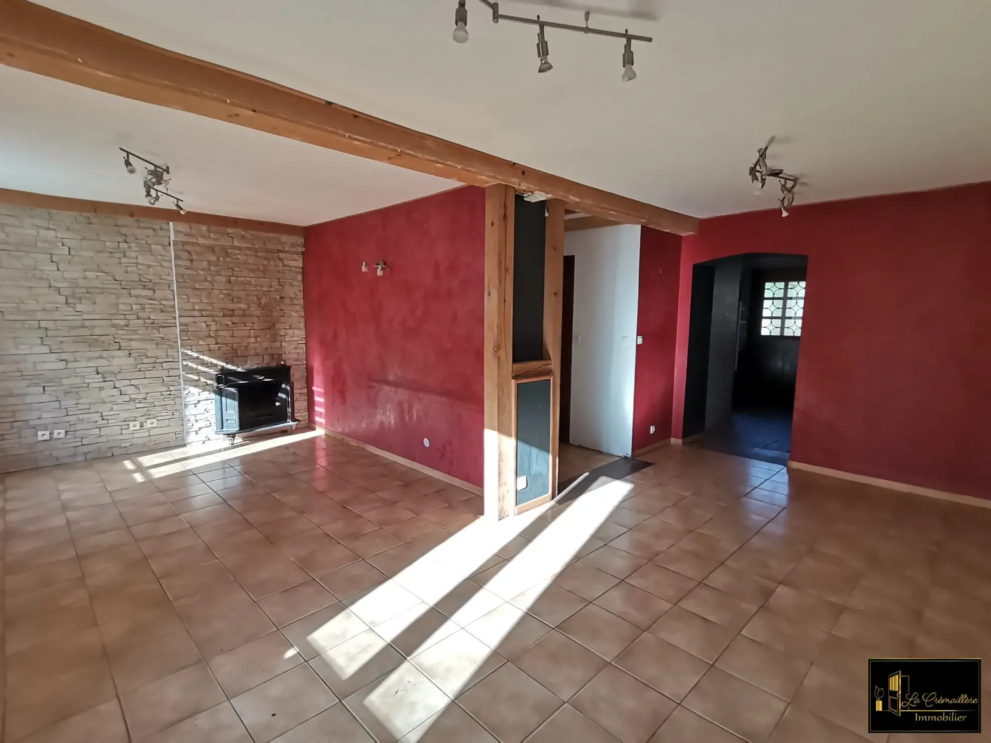 Maison à vendre à Sainte Mesme - Charmante maison de ville avec jardin et garage 