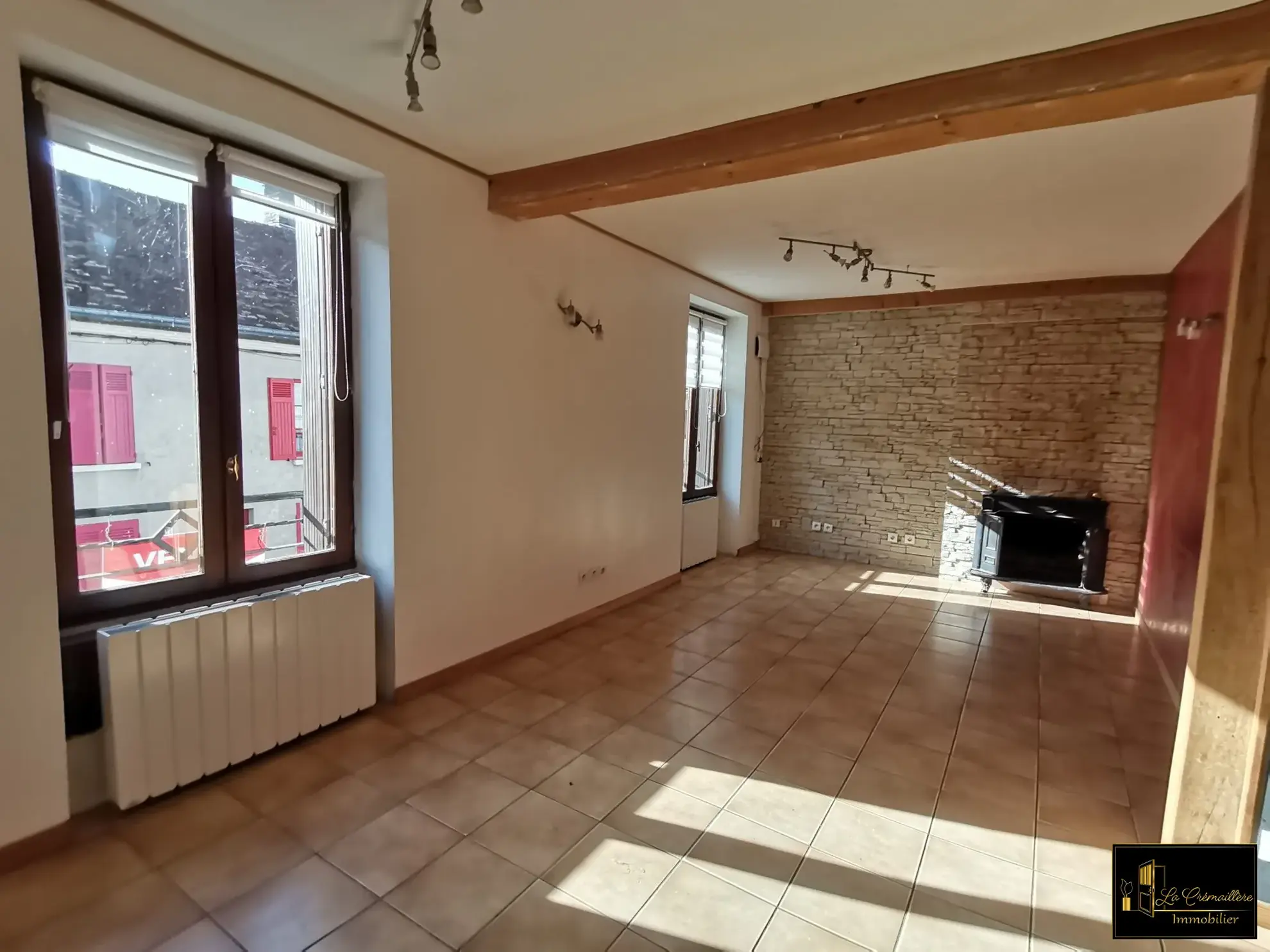 Maison à vendre à Sainte Mesme - Charmante maison de ville avec jardin et garage 