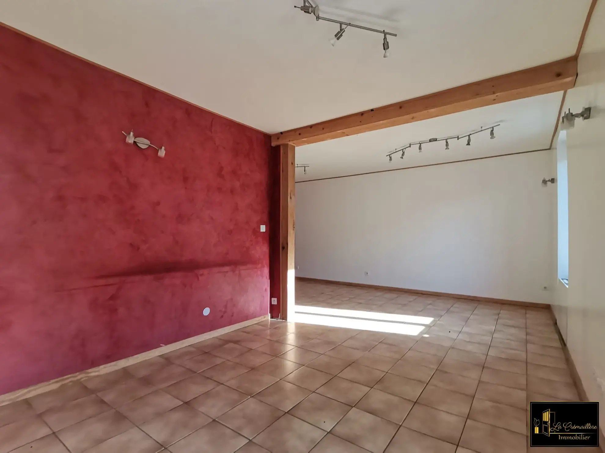 Maison à vendre à Sainte Mesme - Charmante maison de ville avec jardin et garage 