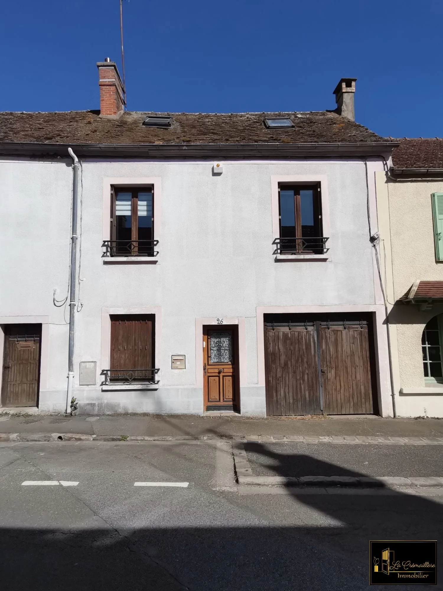 Maison à vendre à Sainte Mesme - Charmante maison de ville avec jardin et garage 