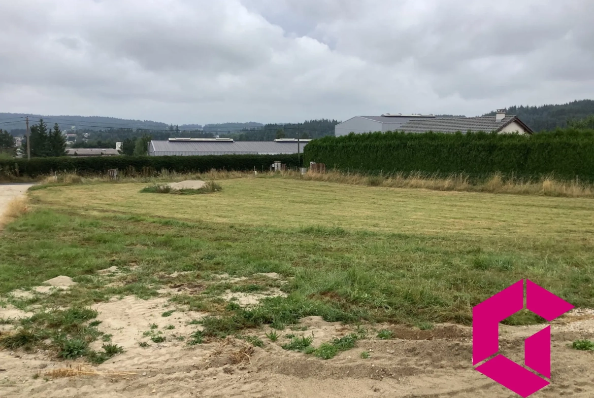 Terrain constructible à Tence avec permis de construire accepté 