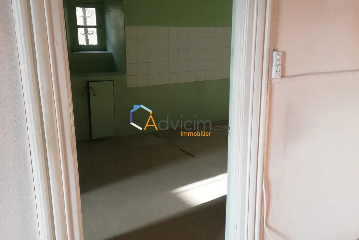 Maison à Saint Benoit du Sault avec vue, 126 m², 3 chambres, à vendre à 85 000 € 