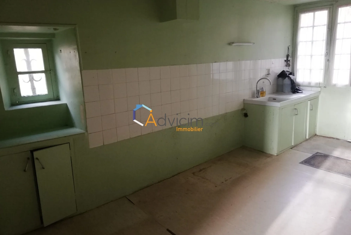 Maison à Saint Benoit du Sault avec vue, 126 m², 3 chambres, à vendre à 85 000 € 