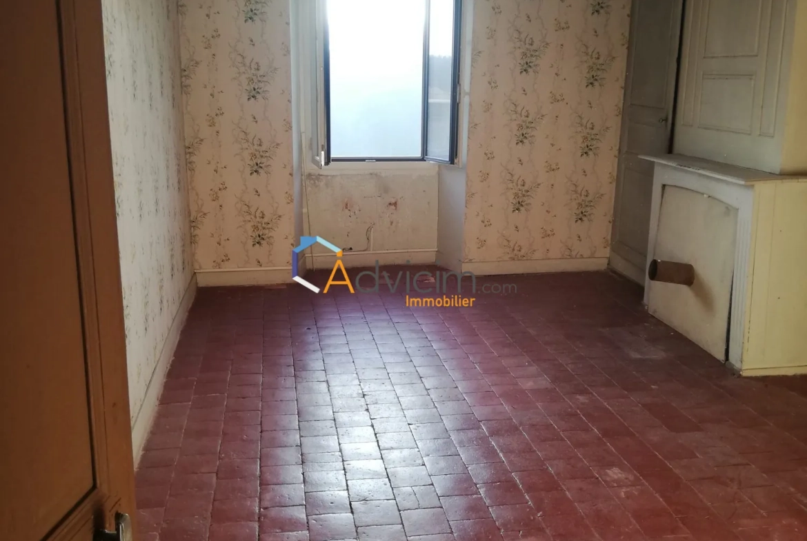 Maison à Saint Benoit du Sault avec vue, 126 m², 3 chambres, à vendre à 85 000 € 