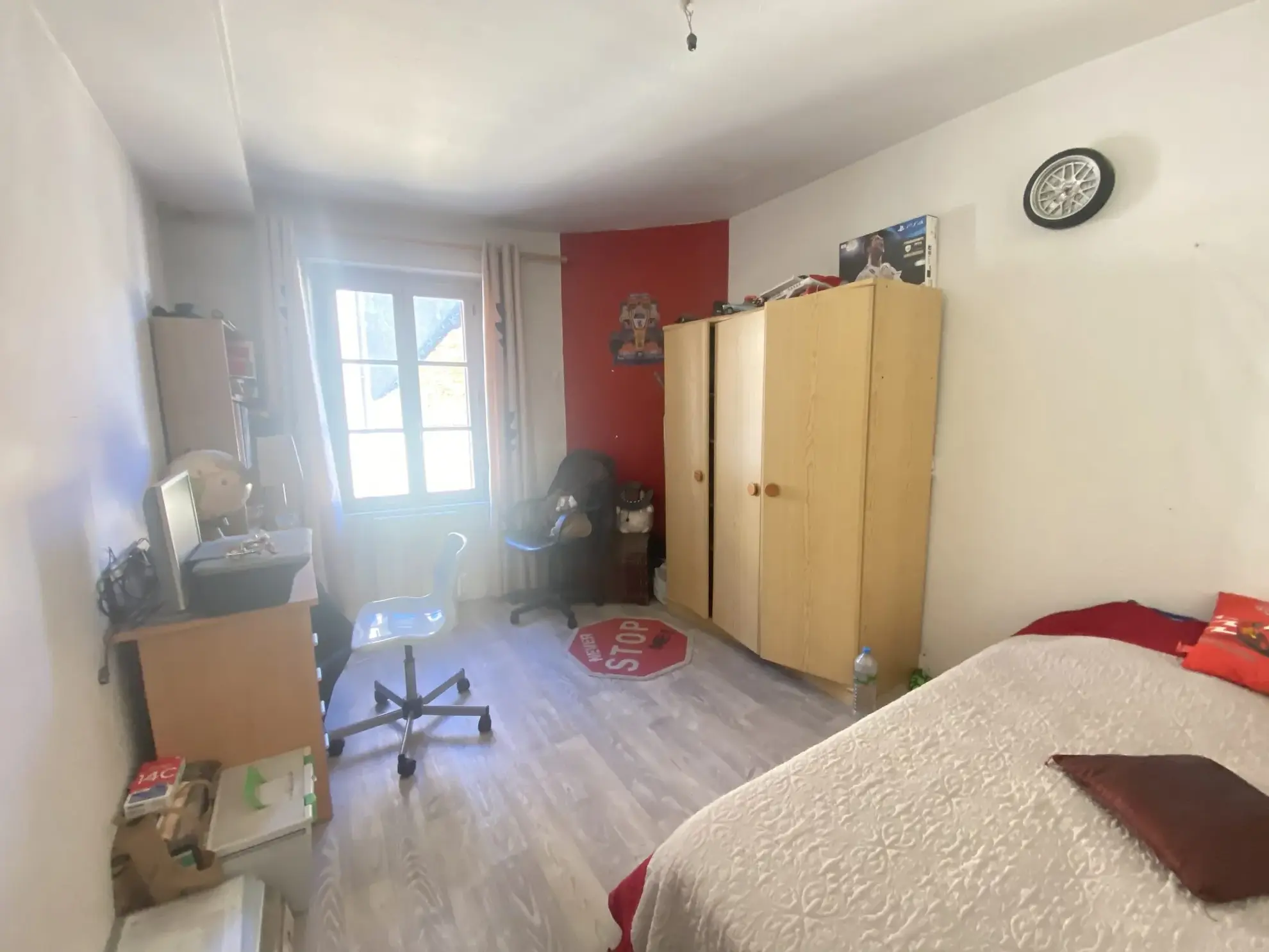 Maison de village à vendre à Boiscommun avec 3 chambres, cave et toiture récente 