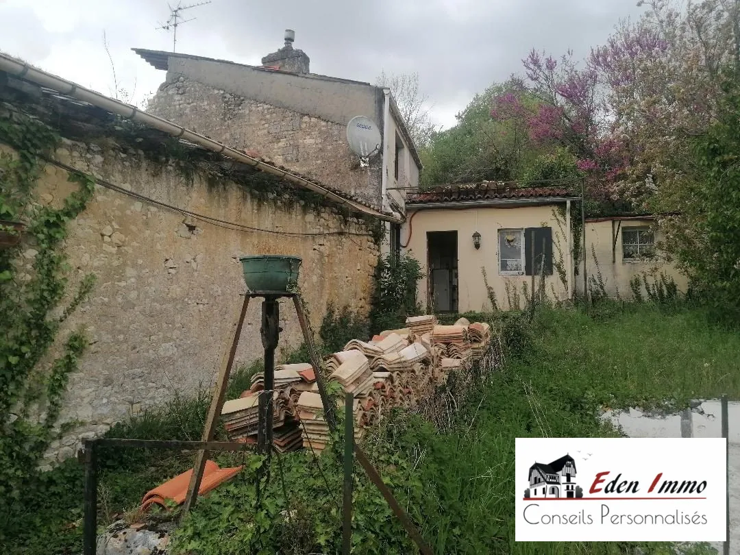 Grange à rénover à Mornac avec vue imprenable, proximité commerces 