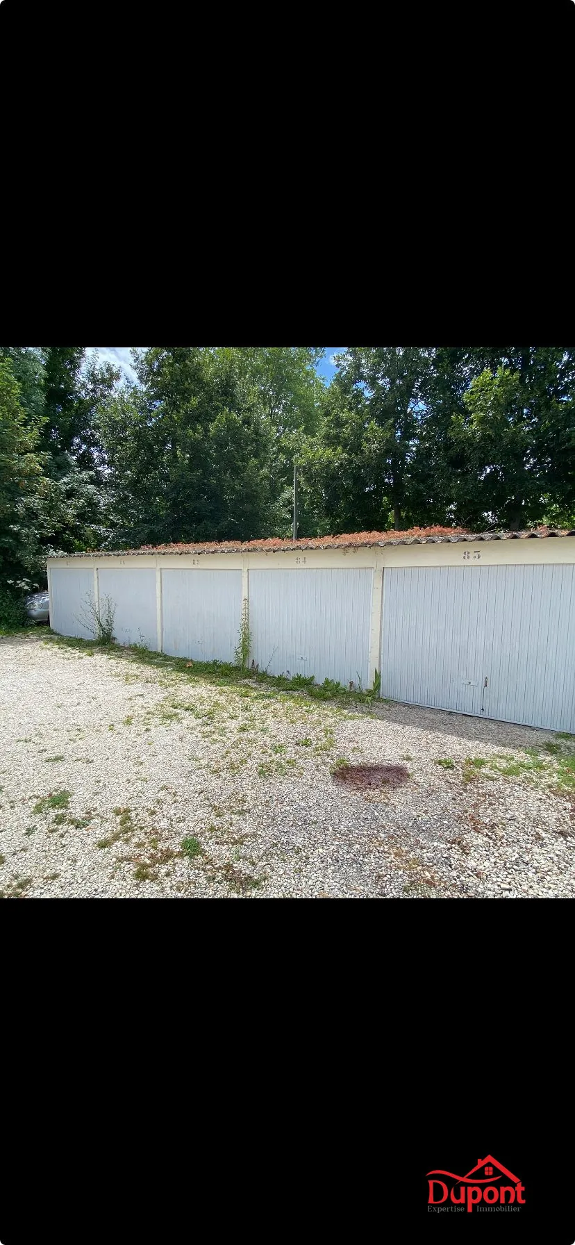 Garage à vendre à Troyes - Investissement locatif offrant stabilité et sécurité 